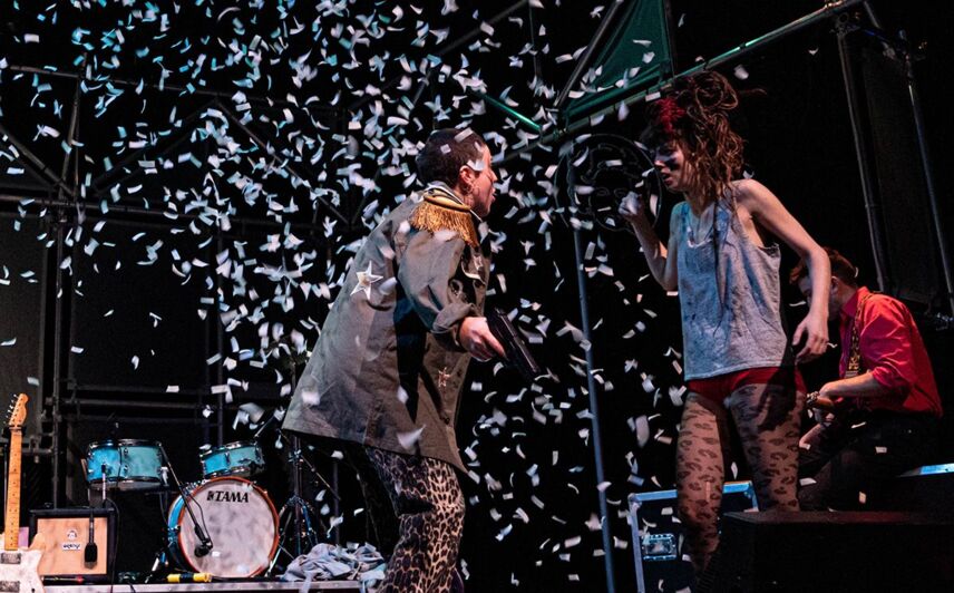 Confettis - Salomé, Charlotte_slide.jpg